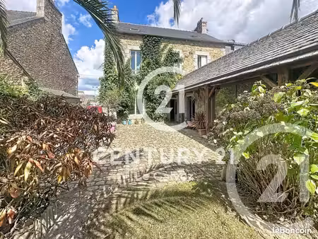 maison de ville 9 pièces 182 m²