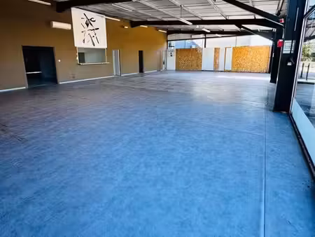 local commercial