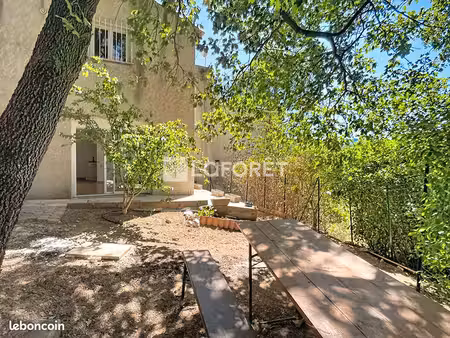 studio 1 pièce 25 m²