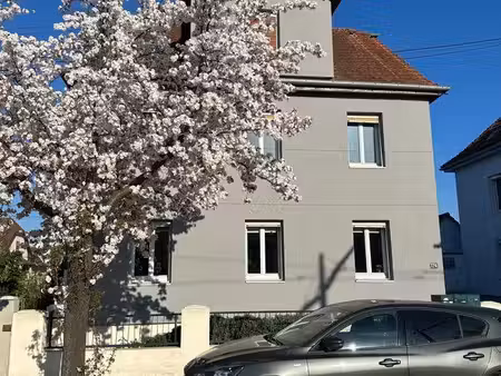 beau 3 p. chauffage compris - dans maison tri-famille - cuisine équipée