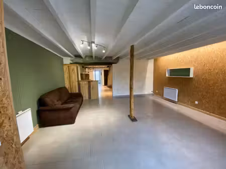 maison à louer bourg de château-guibert