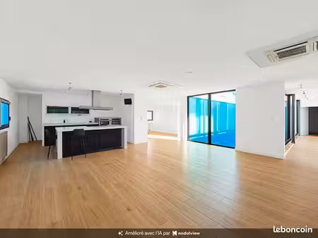 appartement 6 pièces 192 m²