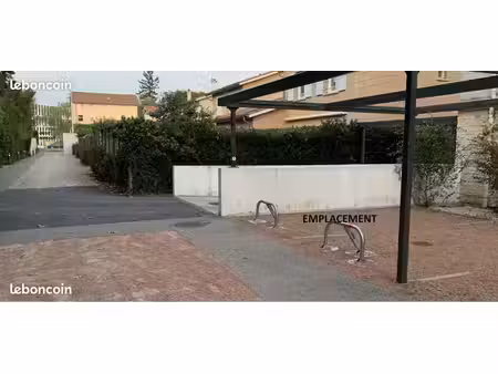 location place de parking