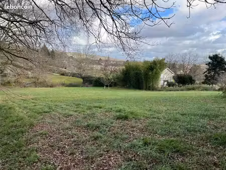 terrain 2800 m2