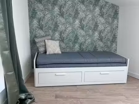 location studio meublé