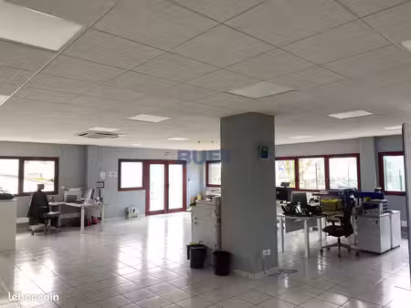 bureaux 210 m² école-valentin
