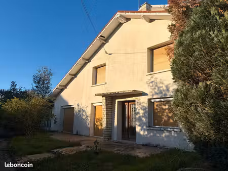 propriété 6 pièces 181 m²