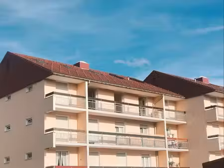 à vendre  t2 lumineux avec grand balcon  cave  garage - pontarlier