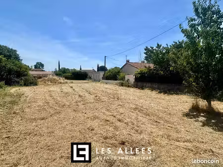 terrain 777 m² montelimar