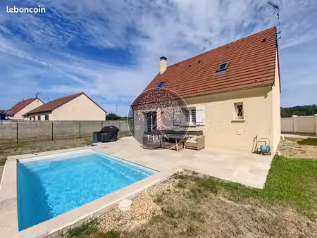 maison 6 pièces 106 m²
