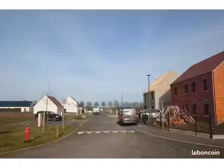 terrain 570 m² janville