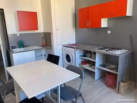 studio 1 pièce 31 m²