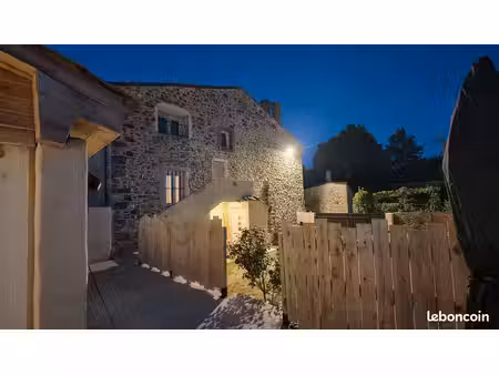 maison de village en pierres rénovée 232 m² 3 logements possibles tornac