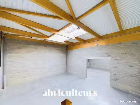 bureau 720 m²