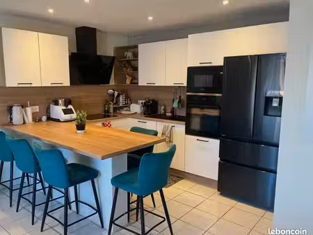 t2 lumineux de 40 m² avec balcon & parking privatif – au calme absolu