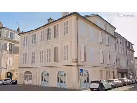 local commercial - place cathédrale