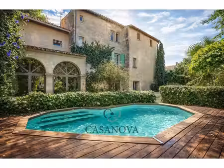 maison de luxe à vendre à le cailar