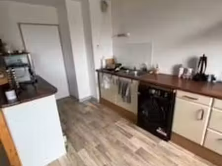 appartement t3 centre ville de saint-renan 2ème et dernier étage