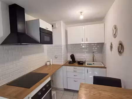 appartement t2 rénové avec grande terrasse de 40m² - golf de seilh