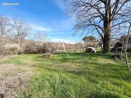 terrain 1 822 m² daux
