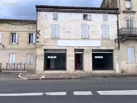 a louer local commercial 87 m2 en plein centre bourg de saint denis de pile : 870 eur