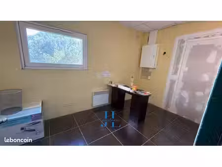local commercial 181 m²