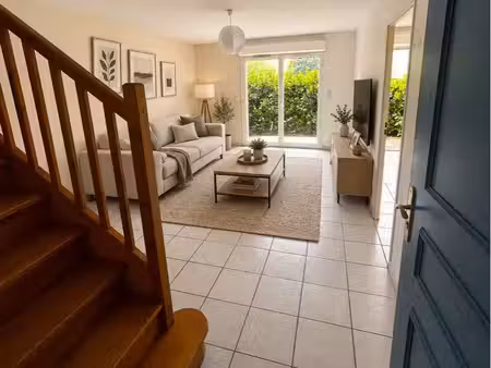 villa t3 duplex avec jardin  terrasse et 2 parkings