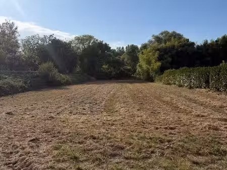 terrain 750m2