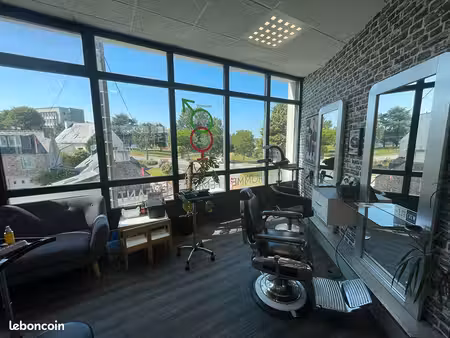 local commercial 102 m² lesneven