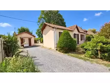 vente maison 7 pièces 150 m² à saint-médard-de-guizières (33230)  189 800 €