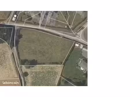 terrain 4300 m²