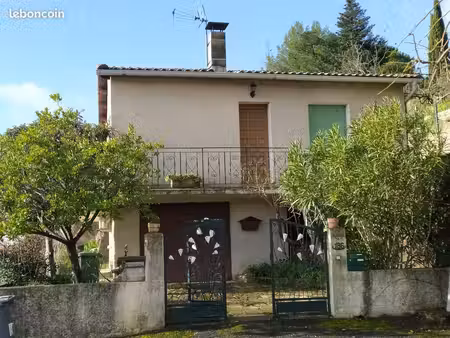 villa lodève 90m2 clim avec garage et jardin