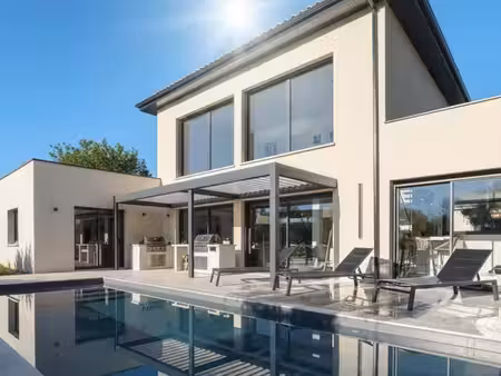 maison 6 pièces 130 m²