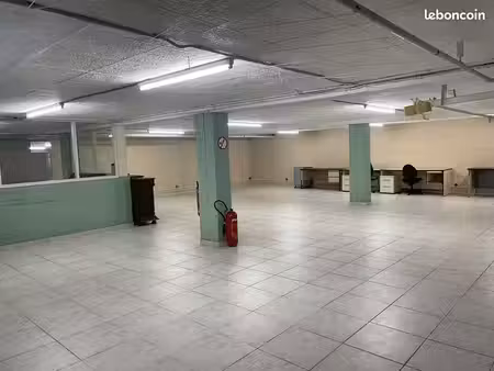local 160 m2 stockage et bureaux