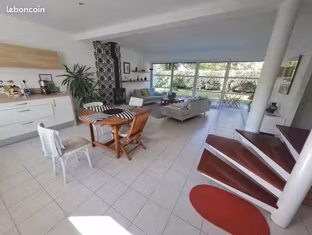 maison - 5 pièces - 115 m²
