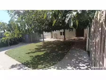 maison de 100m2 avec jardin arboré-3 chambres