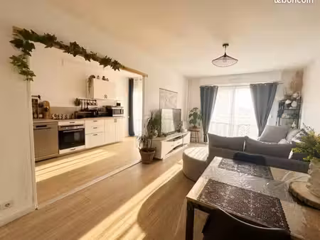 appartement t3 - balcon - parking privé - cave