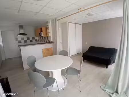 studio 1 pièce 35 m²