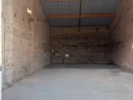 a louer local 90 m²