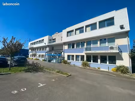 bureaux 61 m² cesson sevigne