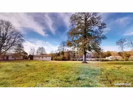 terrain 1697 m² rion des landes