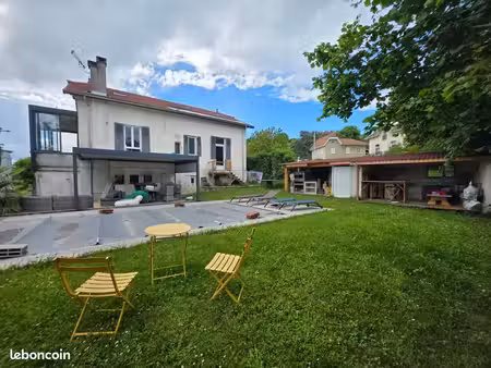 maison 6 pièces 184 m²