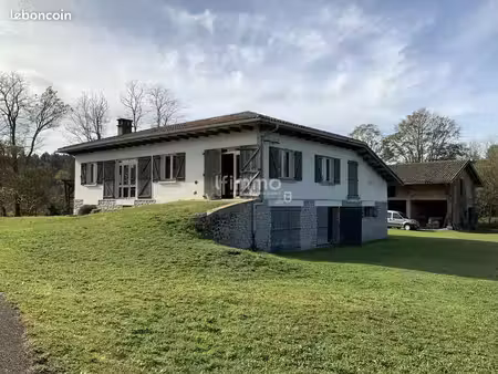 maison 9 pièces 383 m²