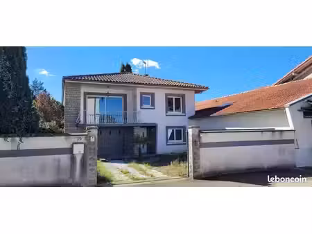 grande maison en centre ville  au calme  proche gare sncf