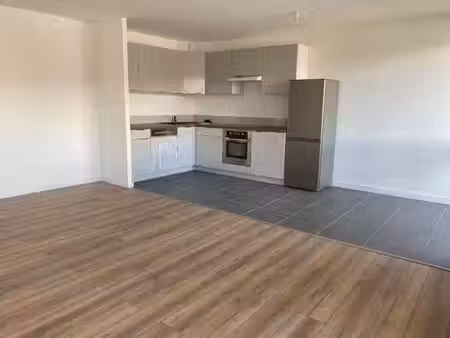 location appartement 2 pièces 73 m² à annemasse (74100)  1 400 €