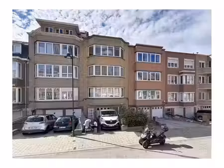 duplex à louer à avenue du fusain  52 laeken (vbe67729)