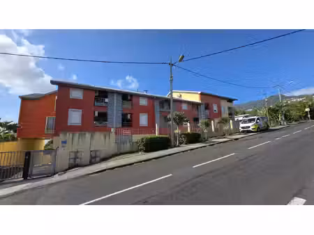 pour investisseur f2 très bien situé à sainte clotilde moufi