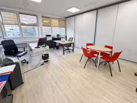 location locaux professionnels 26 m² à orleans (45000)  600 €