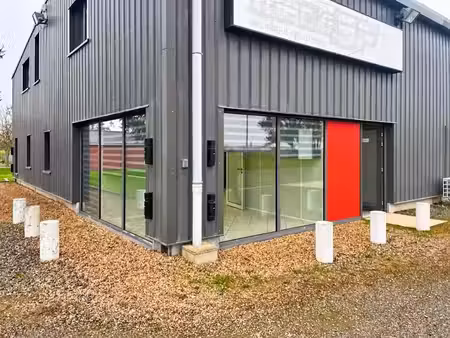 location locaux professionnels à saint-branchs (37320)  830 €