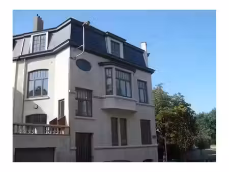 maison à louer avec terrasse et 5 chambres   etterbeek (vbe67734)